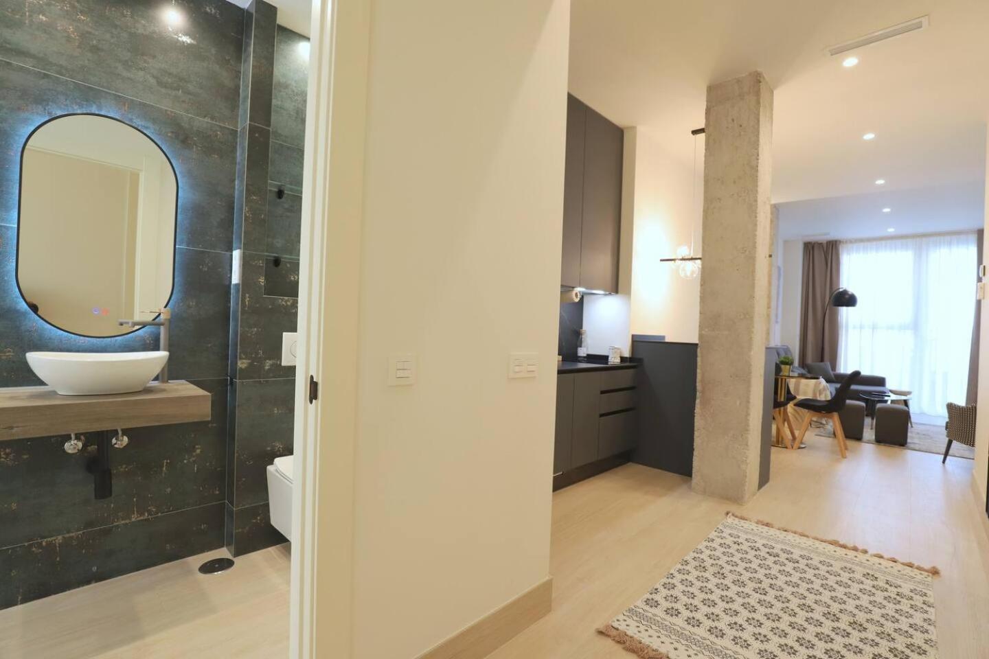 Apartamentos Orilla Del Bernabeu Madri Exterior foto