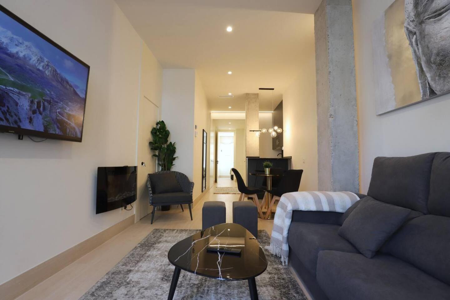 Apartamentos Orilla Del Bernabeu Madri Exterior foto