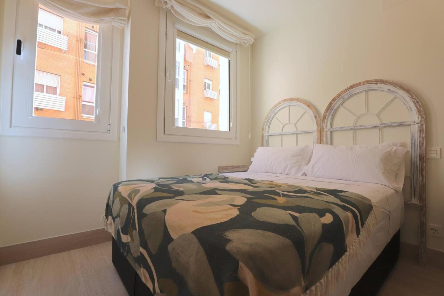 Apartamentos Orilla Del Bernabeu Madri Exterior foto