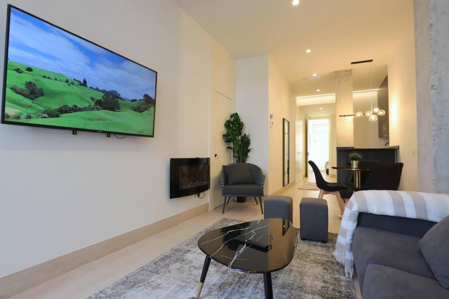 Apartamentos Orilla Del Bernabeu Madri Exterior foto