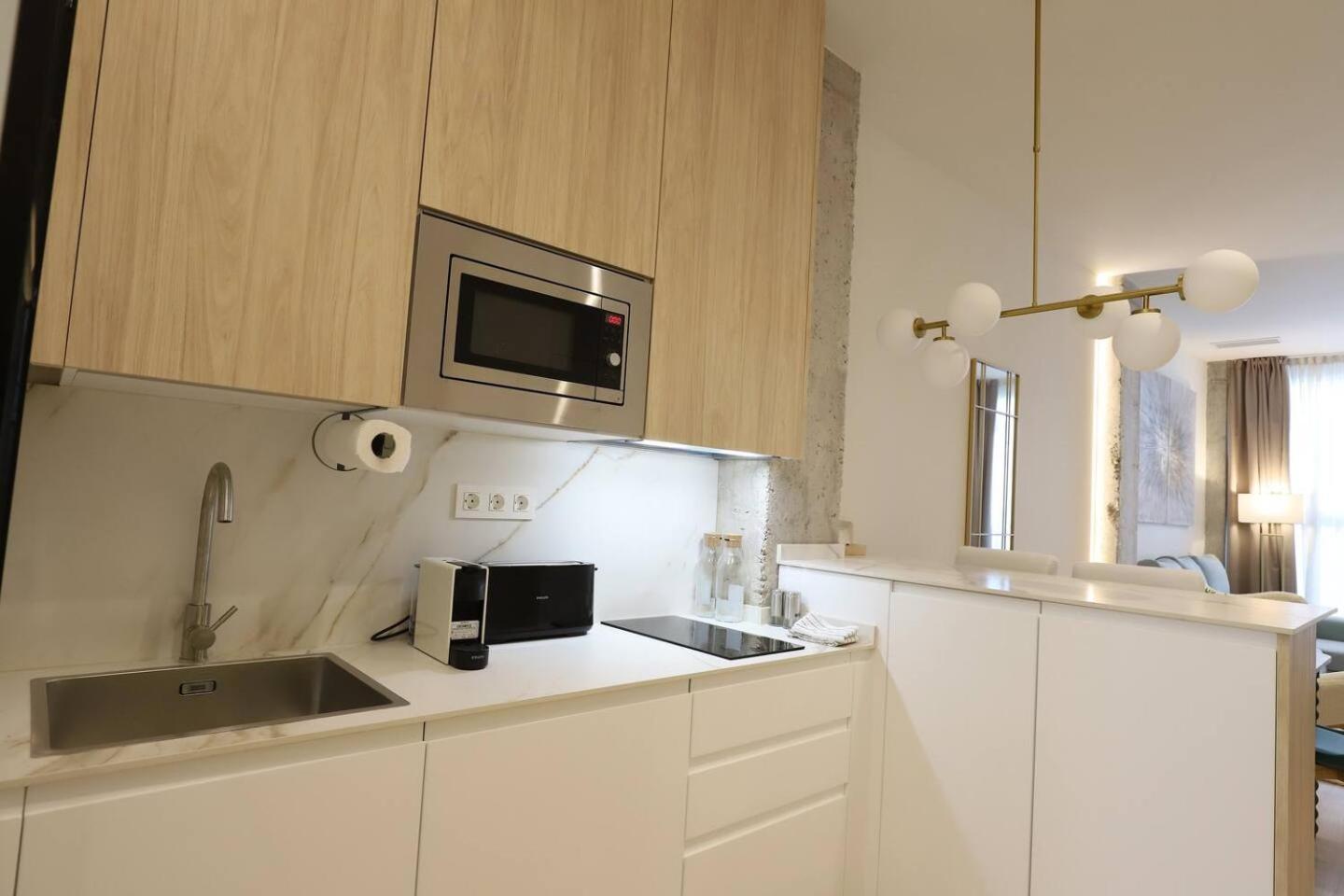 Apartamentos Orilla Del Bernabeu Madri Exterior foto