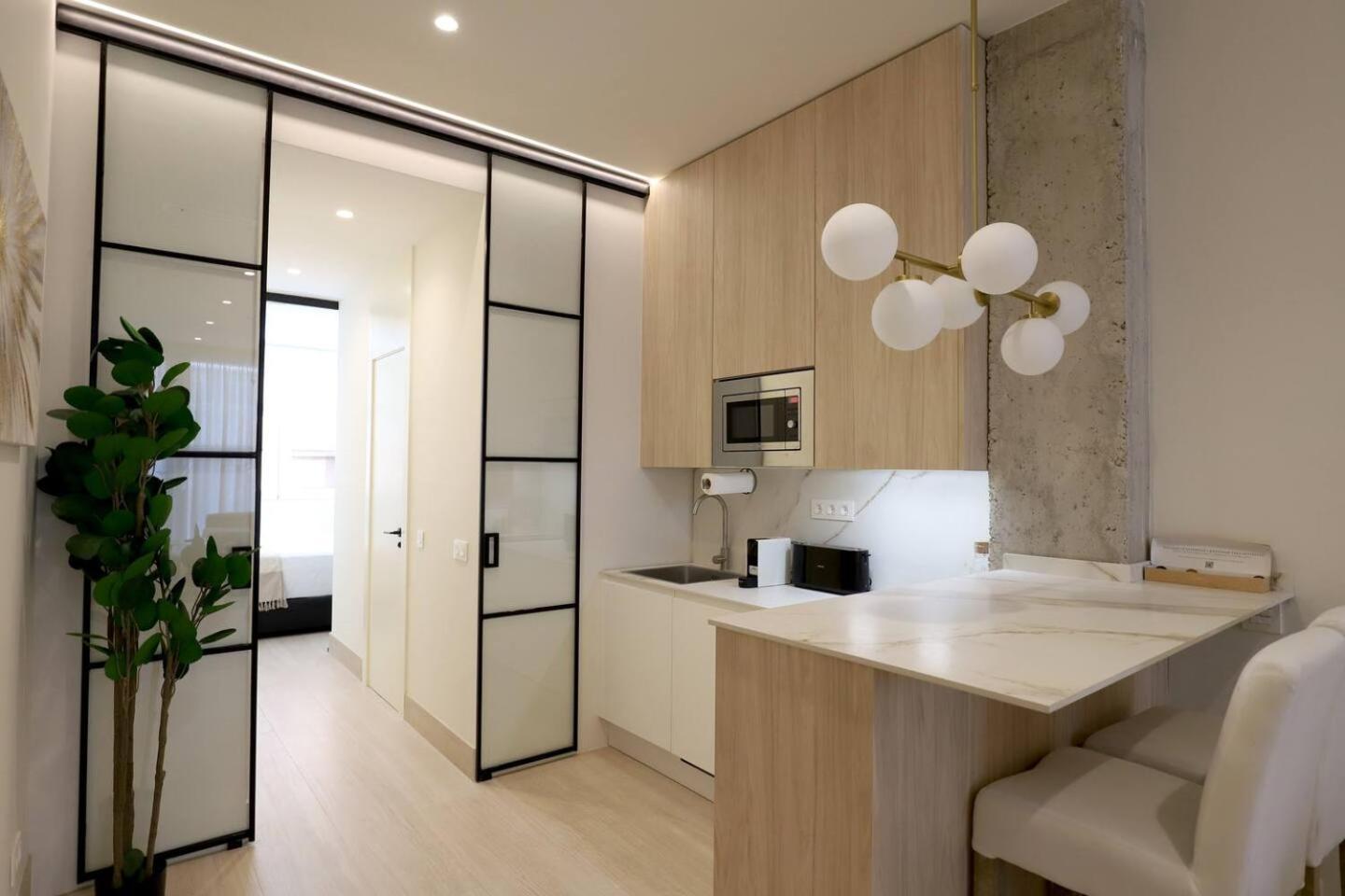 Apartamentos Orilla Del Bernabeu Madri Exterior foto
