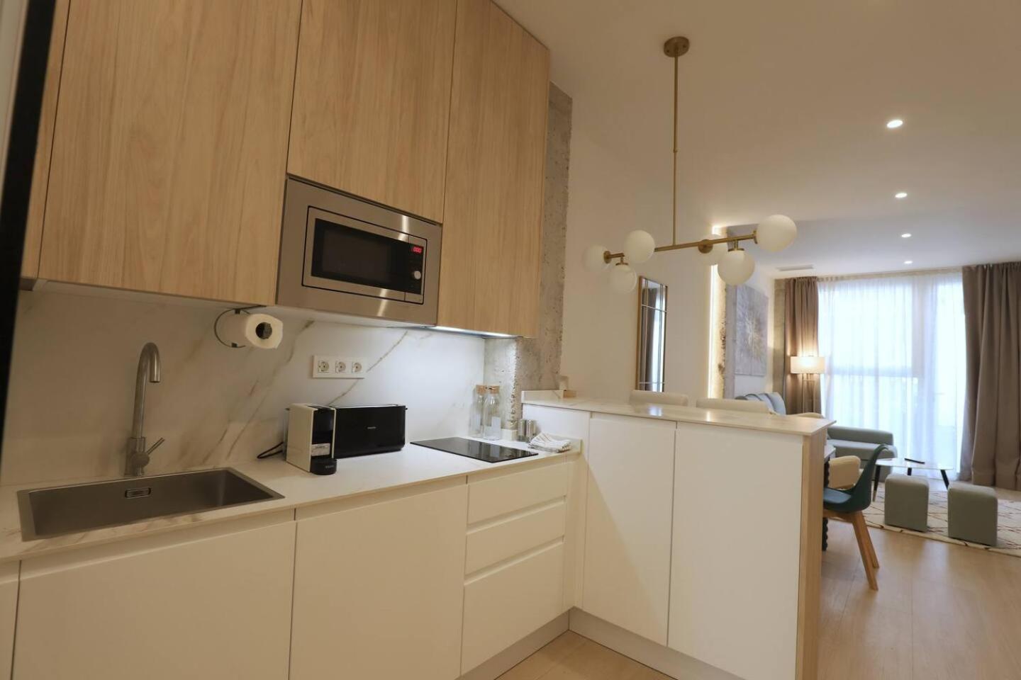 Apartamentos Orilla Del Bernabeu Madri Exterior foto