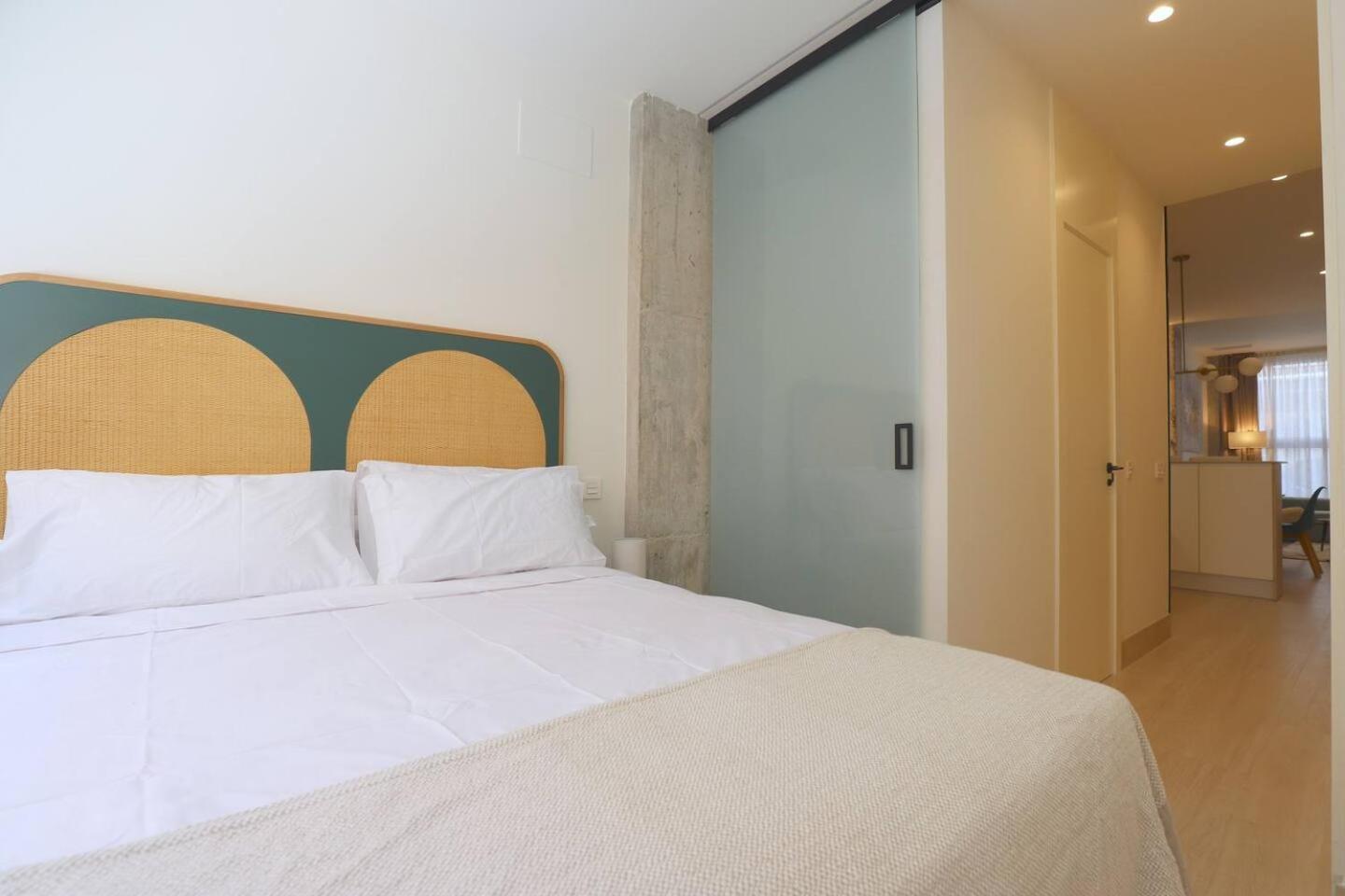 Apartamentos Orilla Del Bernabeu Madri Exterior foto