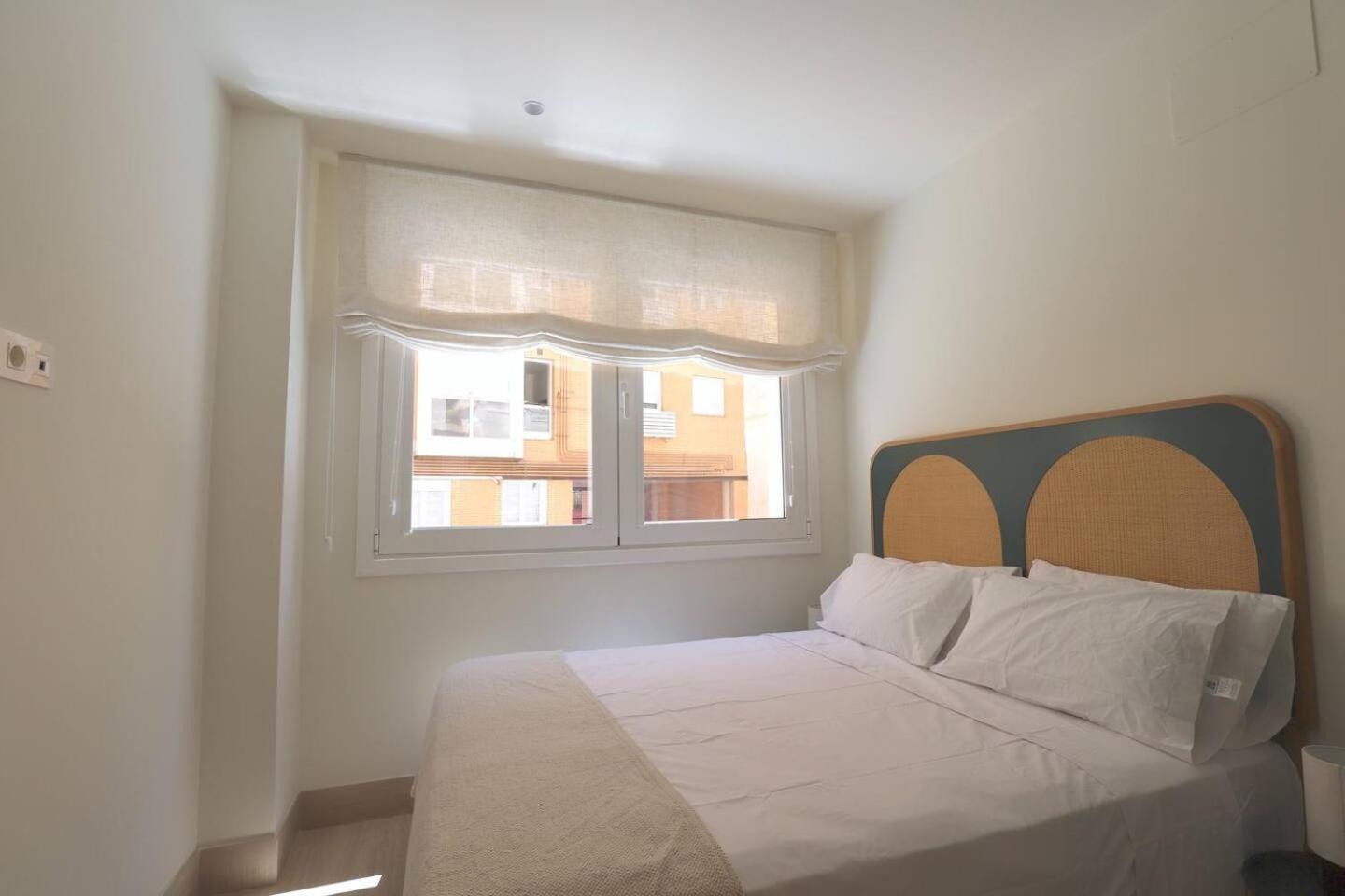 Apartamentos Orilla Del Bernabeu Madri Exterior foto