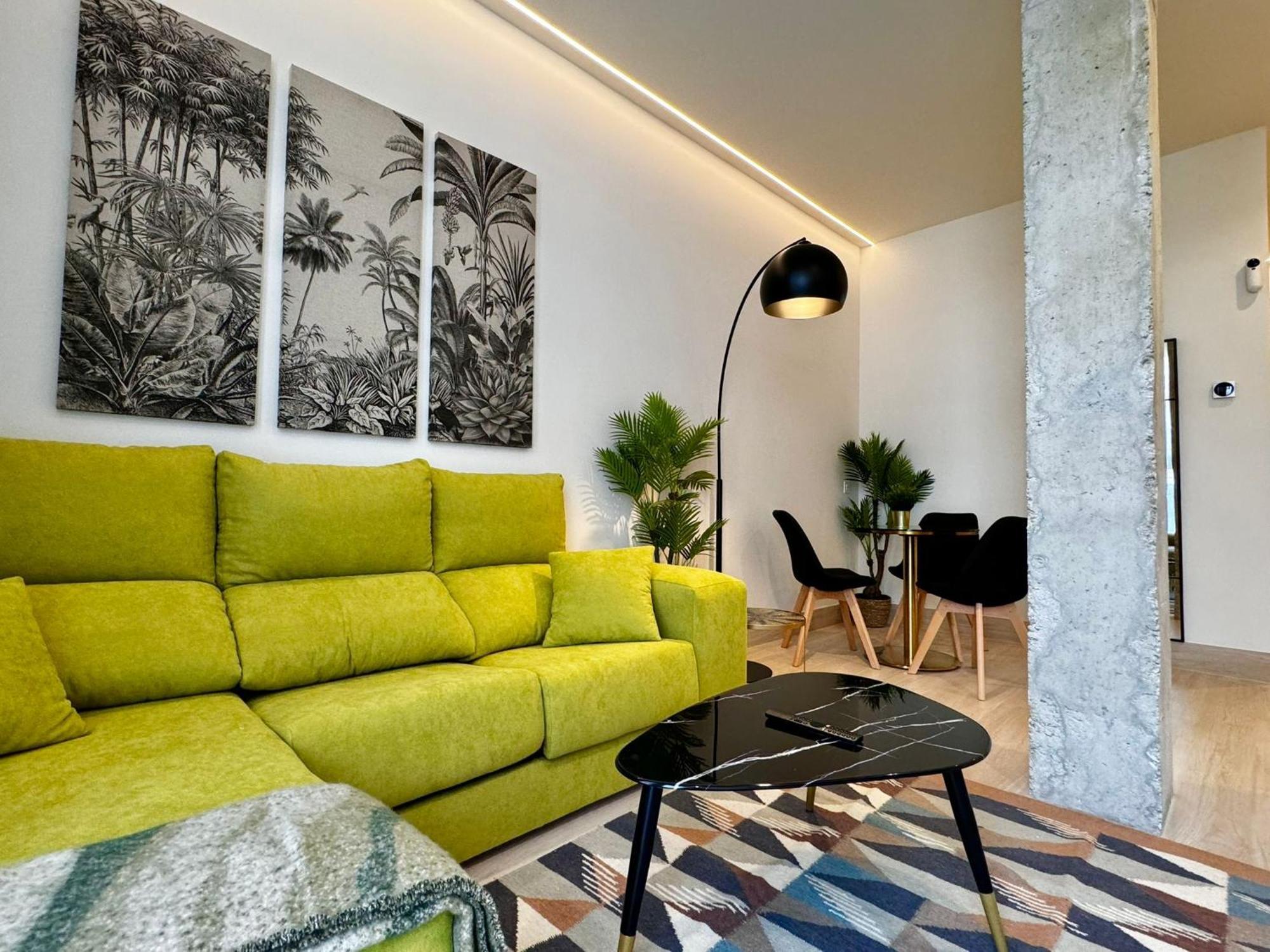 Apartamentos Orilla Del Bernabeu Madri Exterior foto