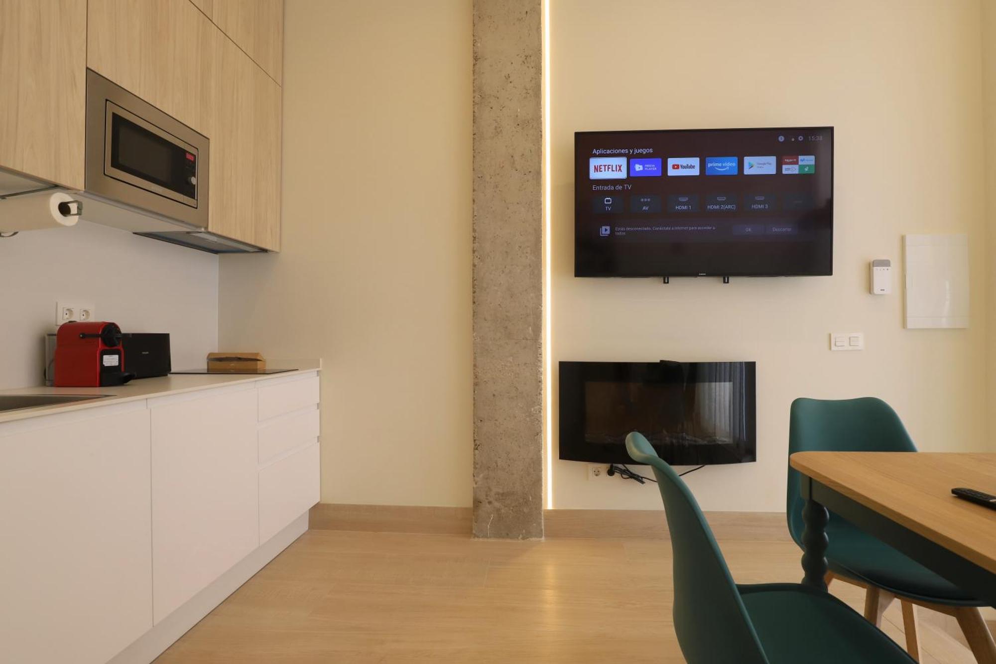 Apartamentos Orilla Del Bernabeu Madri Exterior foto